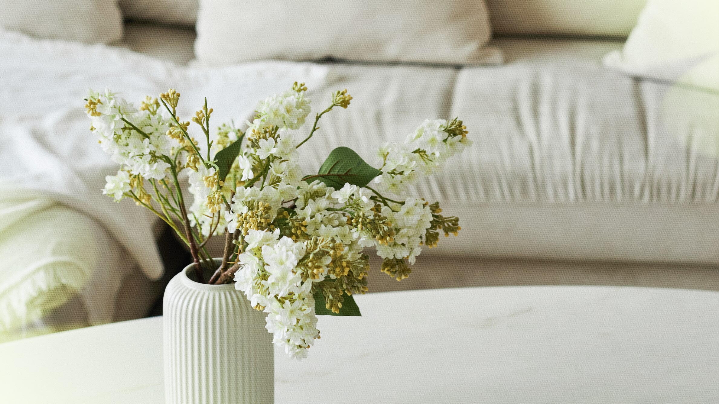 How long can a bouquet of flowers last without water