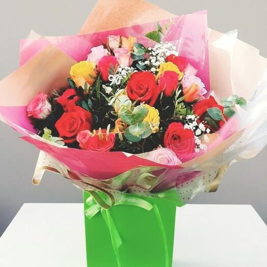 Красивые разноцветные розы