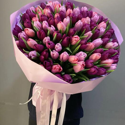 150 Tulips Bouquet