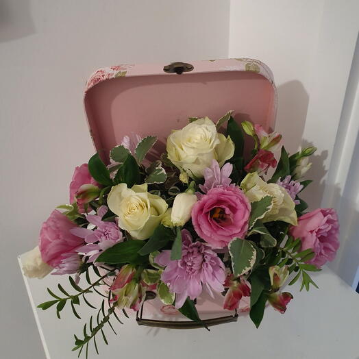 Pink hatbox arrangement