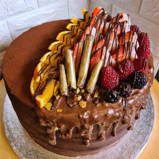 Luxury Chocolate Drip Cake with Fresh Fruits   Golden Rolls