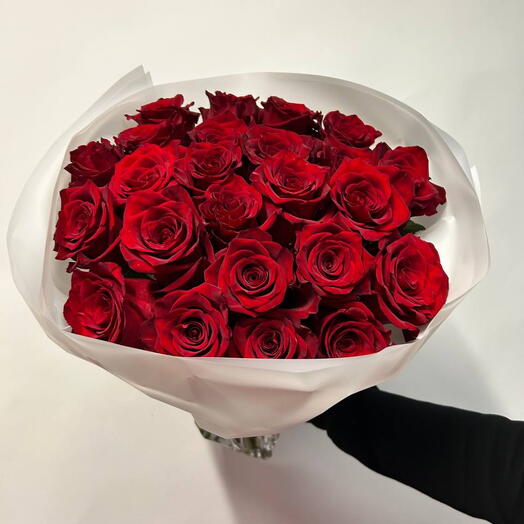 Bunch of huge red roses