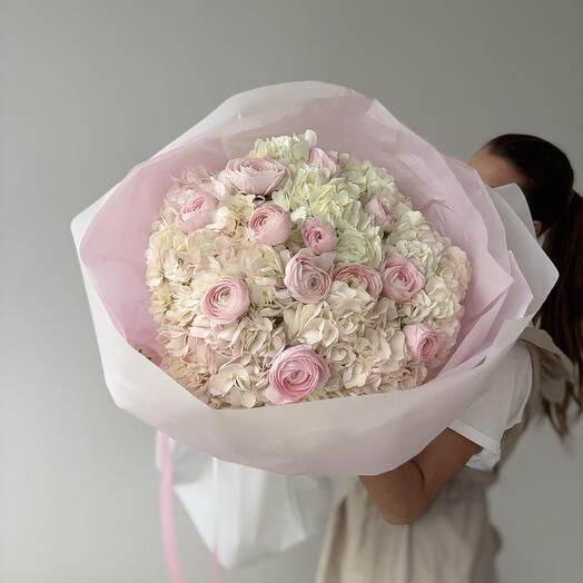 Luxury Pastel Hydrangeas   Ranunkulus
