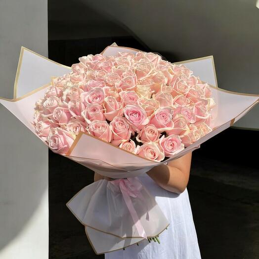 100 Pink Roses Bouquet