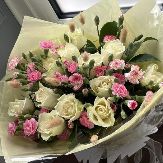 Luxury rose and carnation bouquet