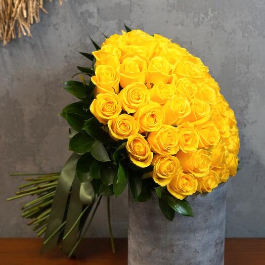 BOUQUET OF 50 YELLOW ROSES