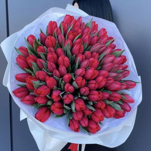 Red Tulip Bouquet