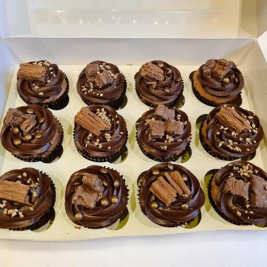 Luxury Chocolate Cupcake Box – 12 Gourmet Cupcakes