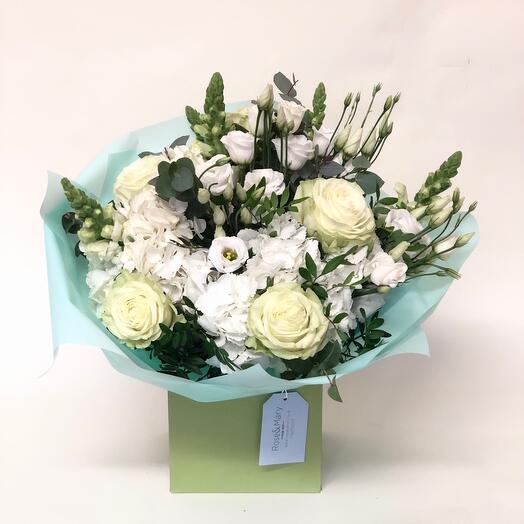 Зимний белый букет