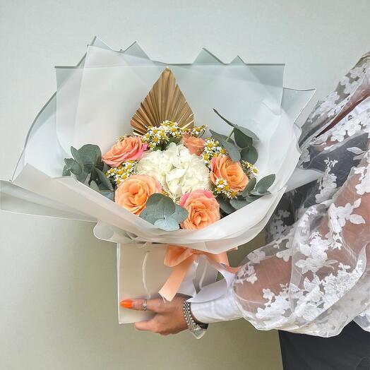 The Wild Classic Bouquet – Hydrangea   Rose Hand-Tied Arrangement