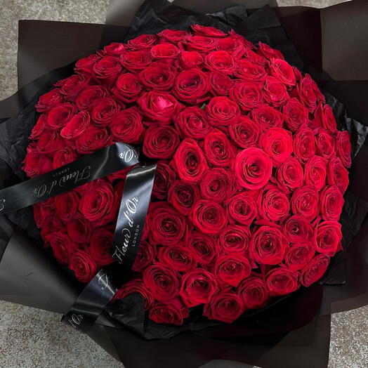 70 vip red roses