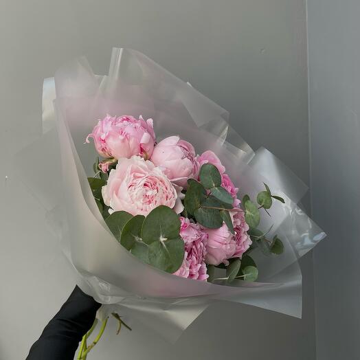 6 Light Pink Peonies with Eucalyptus