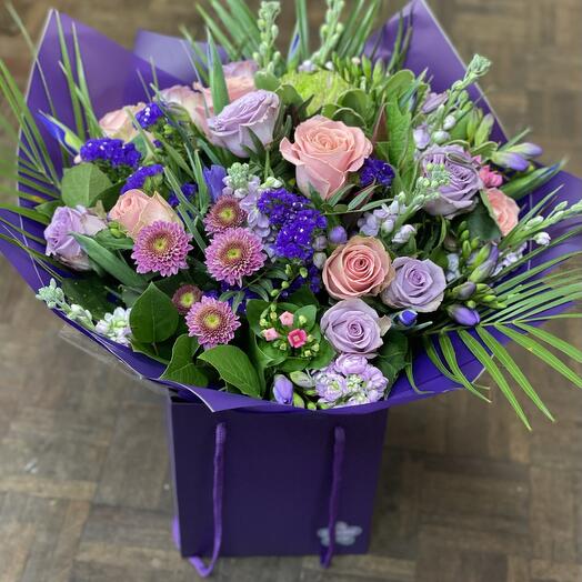 Взрыв пурпурного цвета