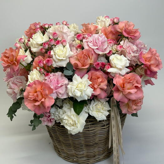Цветы в корзине Кристина