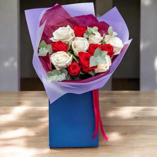 Candy Cane (12 Premium Roses)