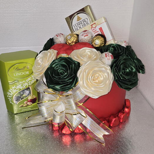 Luxury Chocolate Gift Box with Roses, Ferrero   Raffaello