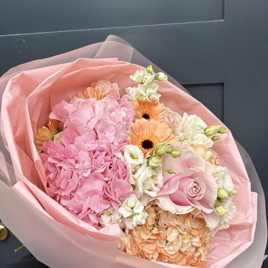 Pastel Harmony Hydrangea and Rose Bouquet