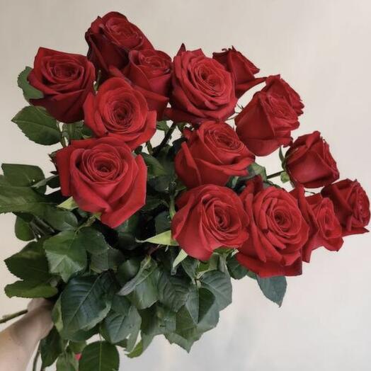 15 Red roses