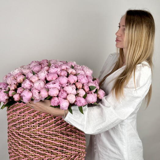 The Grand Peony Basket – 150 Stems of Pure Luxury