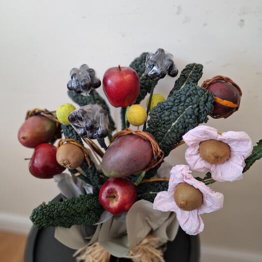 Креативный съедобный фруктовый букет