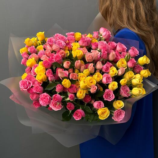 Bright bouquet with spray roses