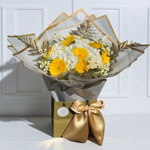 Букет "Дикий блеск" – Желтые гермини и композиция из белых гортензий