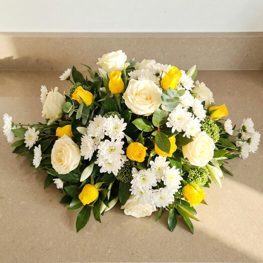 3,5 фута двусторонняя траурная композиция на гроб