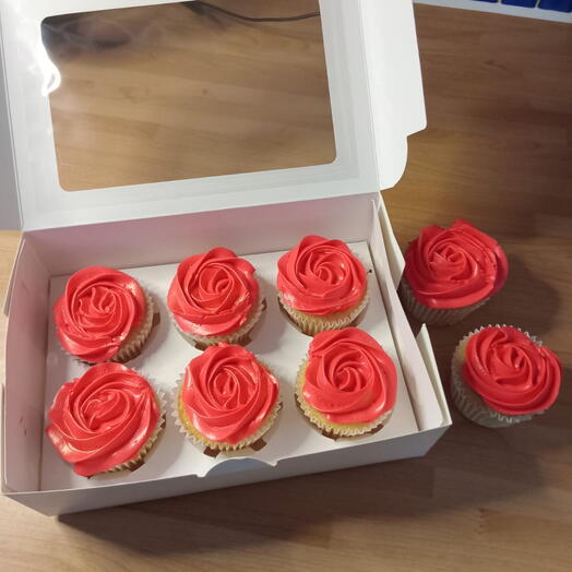 Капкейки с розетками на День святого Валентина