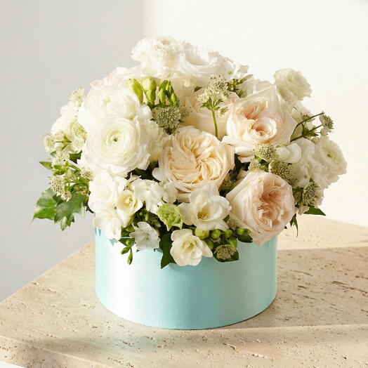 Ivory   Champagne Rose Luxury Box Arrangement