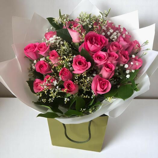 Pink rose, gypsiphilia and limoniumwhite