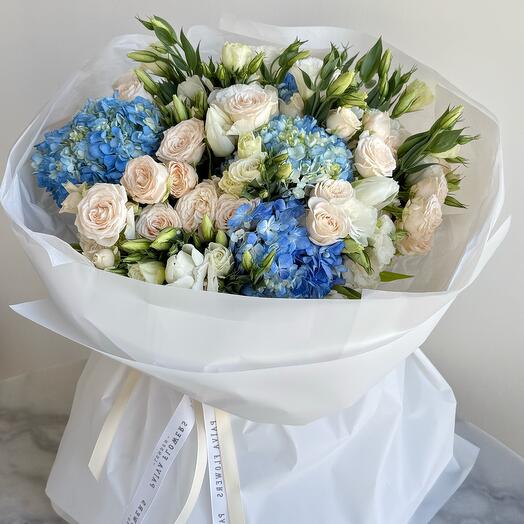 Premium Hydrangea   Roses Bouquet