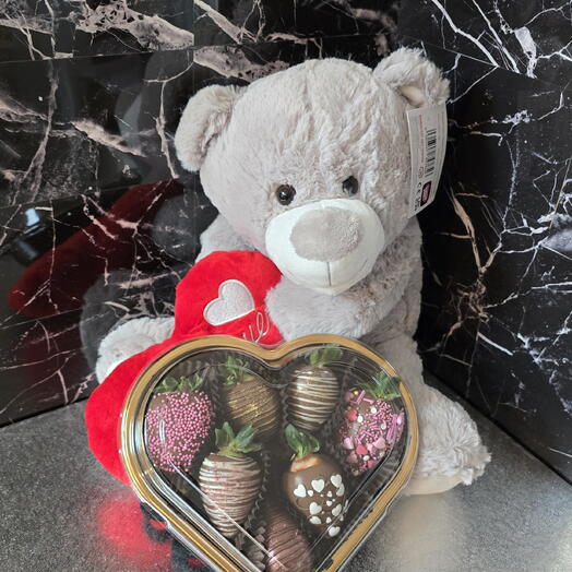 Luxury  plush with strawberry box