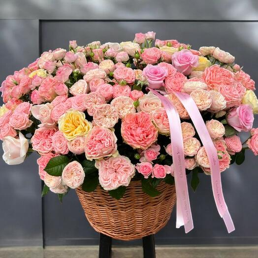 Basket of Roses – Luxurious Pastel Rose Arrangement in a Wicker Basket