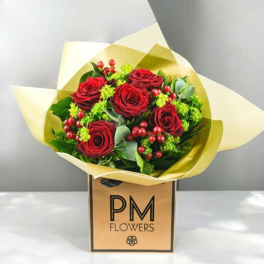 Simply Red Petite – Mini Romantic Red Rose Gift Box