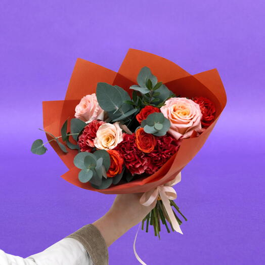 Red and Peach Bouquet | Size S