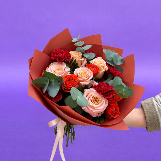 Red and Peach Bouquet | Size M