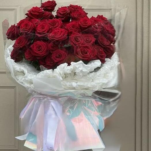 100 RED ROSES