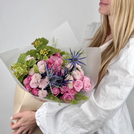 Spray Roses, Pink Chrysanthemums, Roses   Viburnum Bouquet