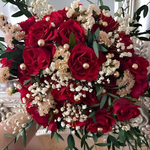 Gorgeous red and gold bouquet