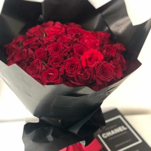 40red roses bouquet
