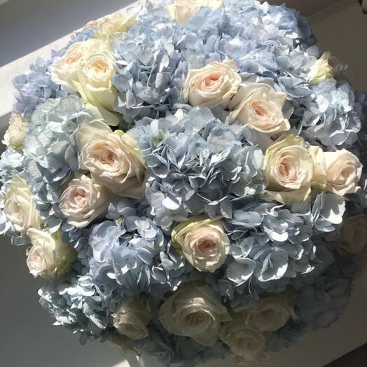 Небесно-голубой