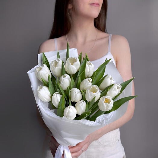 White Tulip Bouquet (15 Stems)