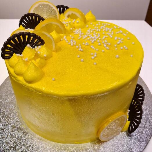 Zesty Lemon Delight Cake – Bright Yellow Buttercream Celebration Cake