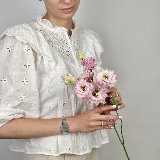 Soft Kiss – Pink Lisianthus to Sweeten Your Bouquet