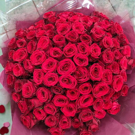 Ultimate Love – 100 Red Roses