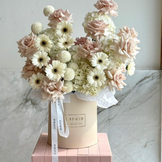 Blush Roses and White Gerbera Hat Box