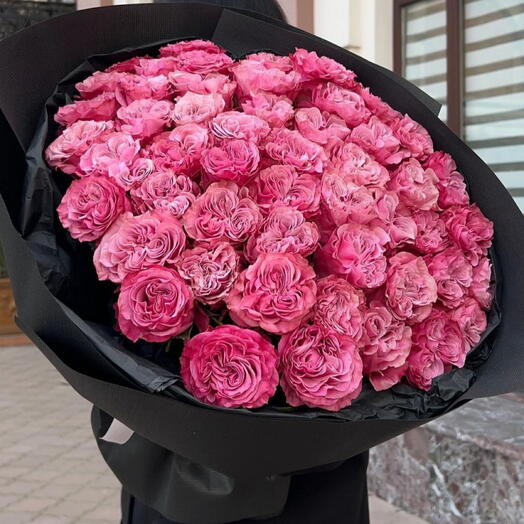 50 пионово-розовых роз