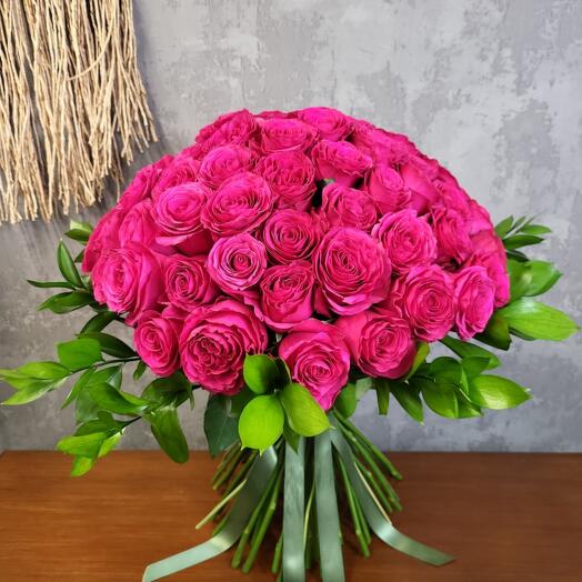 BOUQUET OF LUXURY FUCHSIA 70 ROSES